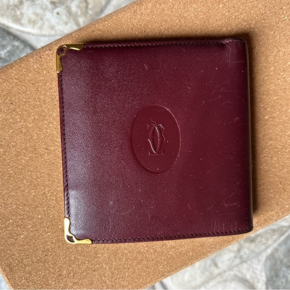Elegant Cartier Burgundy Leather Wallet
